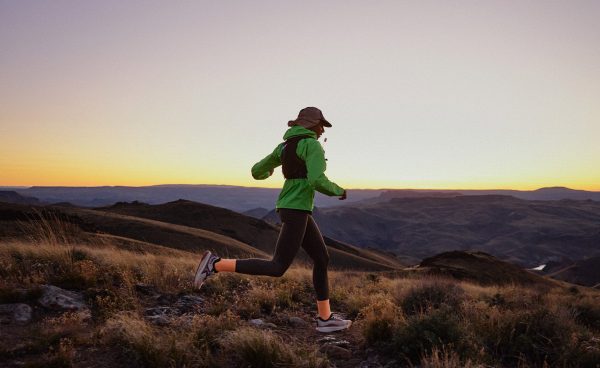 Women's Seek Trail Running Shoe  |  Black/Rose Gold