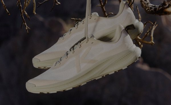 Men's Wander Trail Running Shoe  |  Star White/Desert Sage